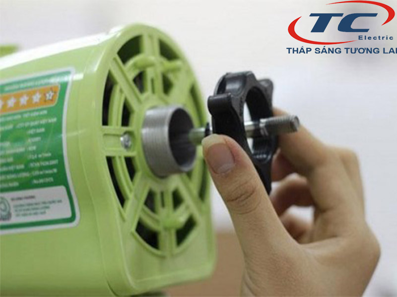 vệ sinh và bảo dưỡng trực quay của quạt